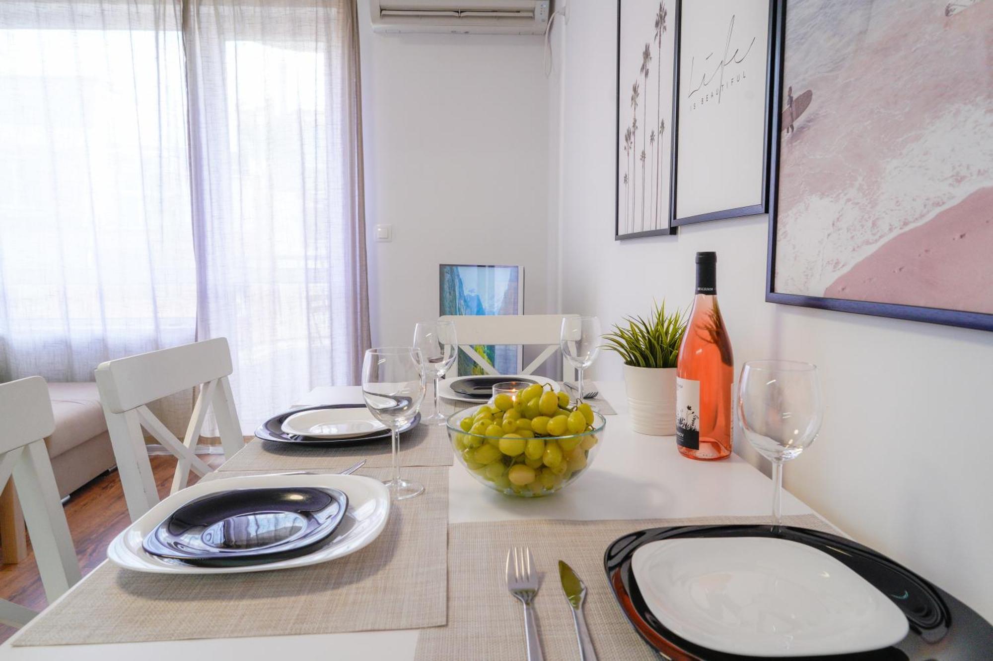 Central Cosy, Fully Renovated 2Bd Near The Cathedral Varna Ngoại thất bức ảnh