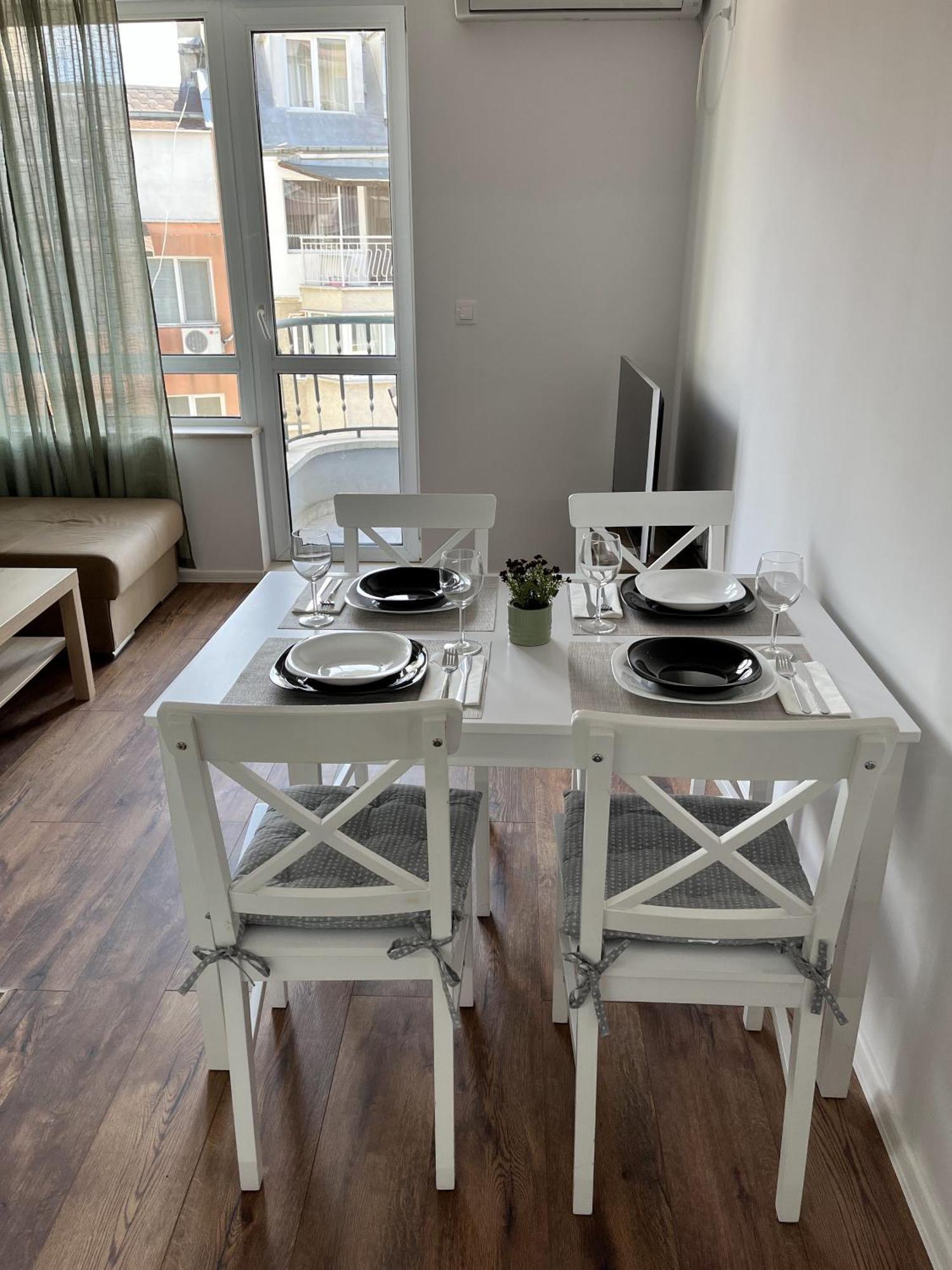 Central Cosy, Fully Renovated 2Bd Near The Cathedral Varna Ngoại thất bức ảnh