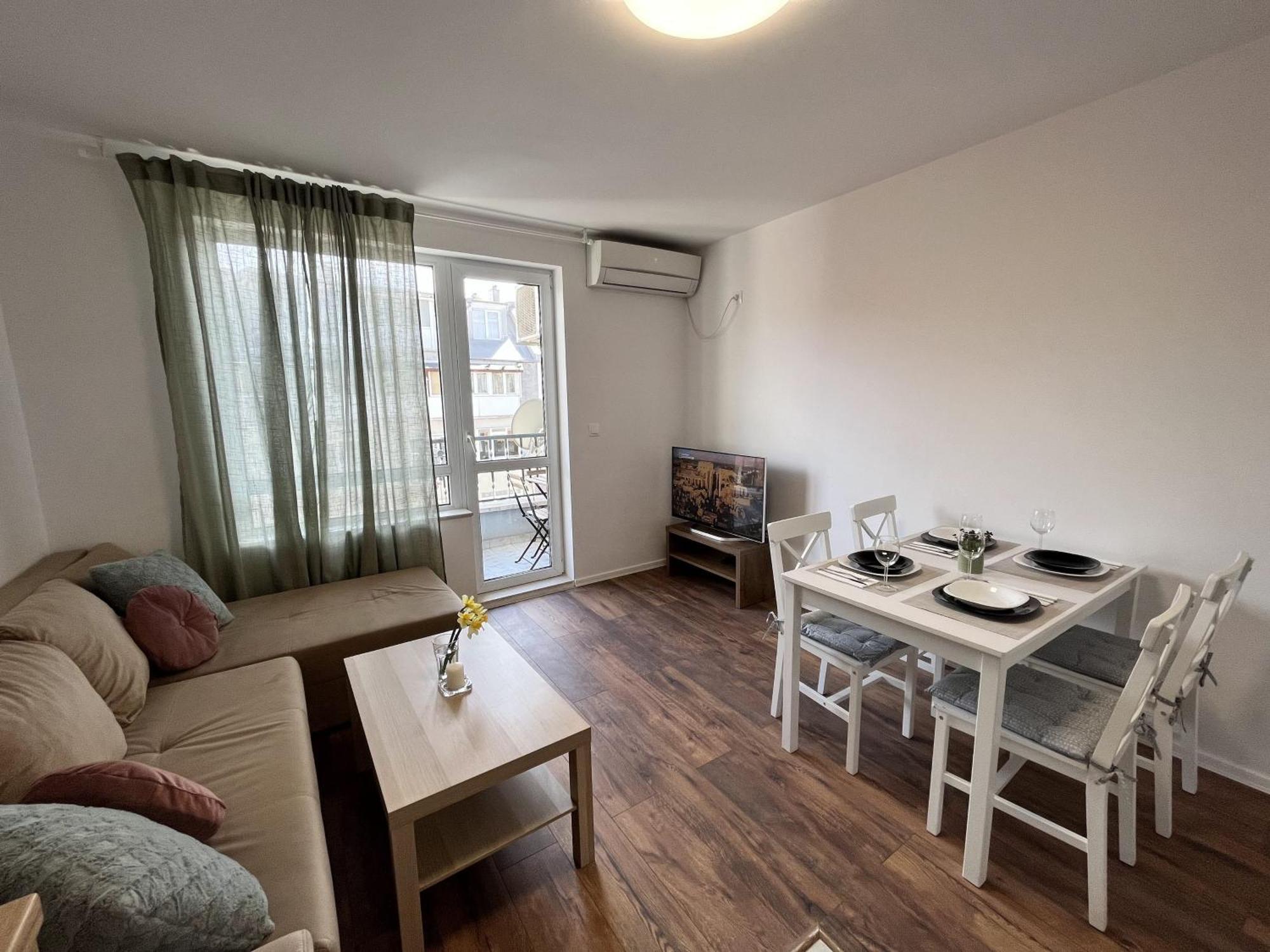 Central Cosy, Fully Renovated 2Bd Near The Cathedral Varna Ngoại thất bức ảnh